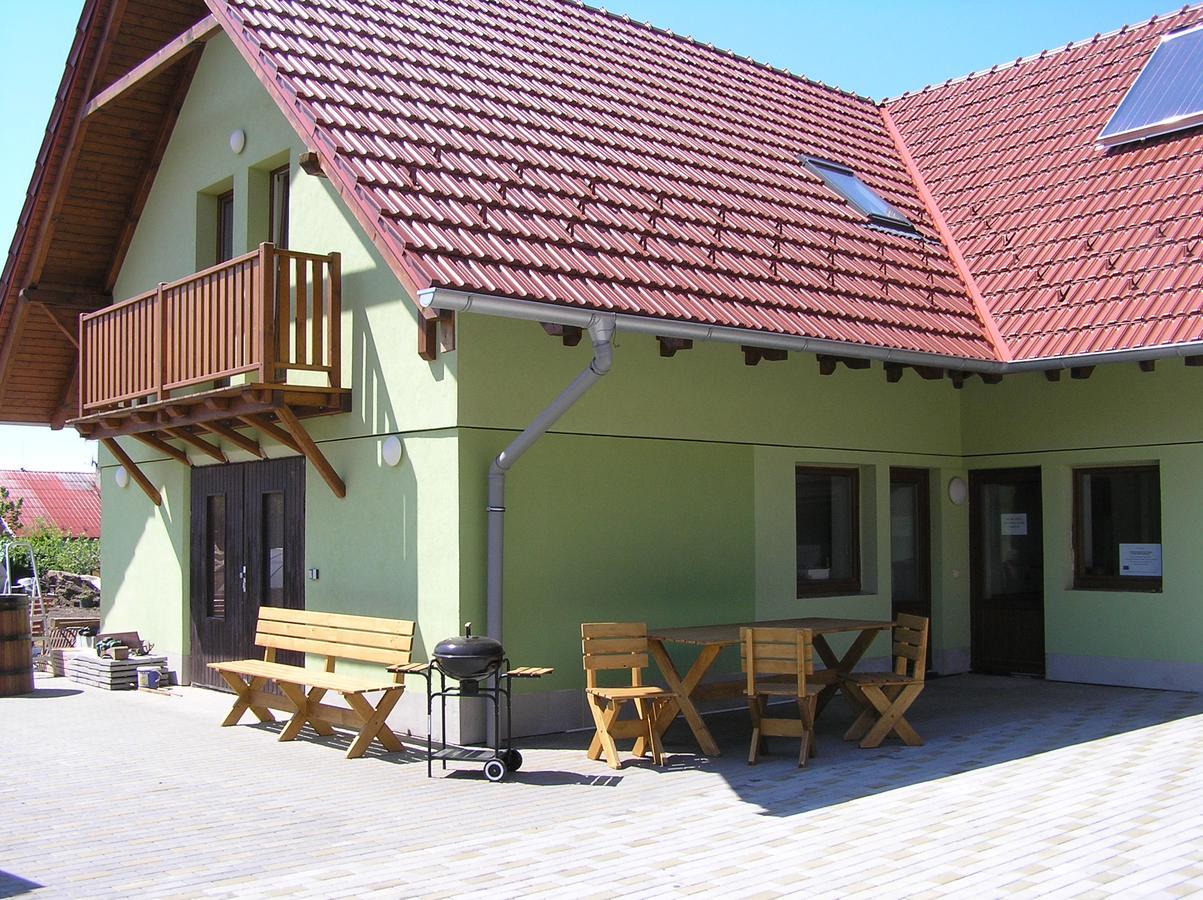 Wschechowitz Penzion U Tomasu מראה חיצוני תמונה